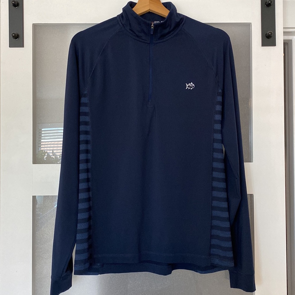 Southern Tide Quarter Zip size M- EUC
